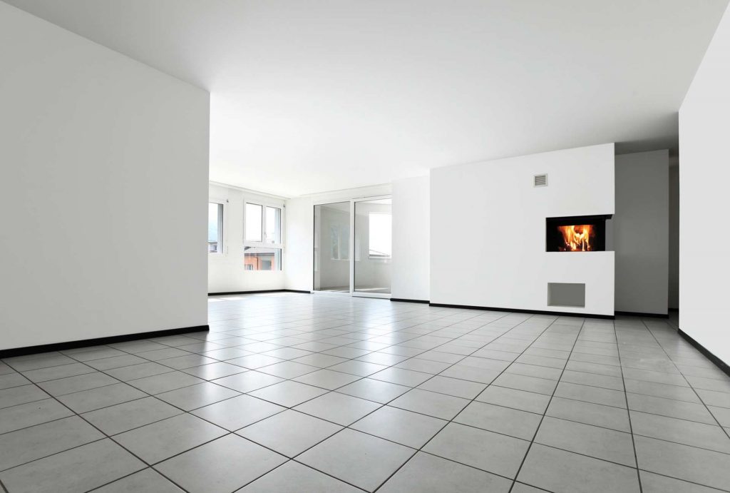 Revêtement de sol à Auch avec pose de carrelage dans une maison.